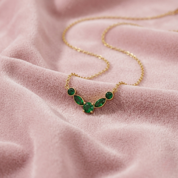 Golden Emerald Loop Necklace
