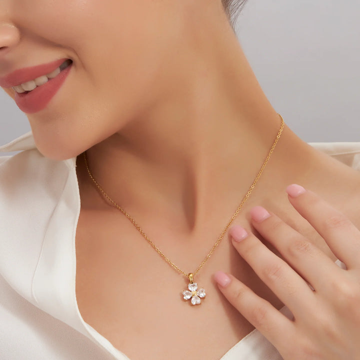 Golden Daisy Pearl Necklace