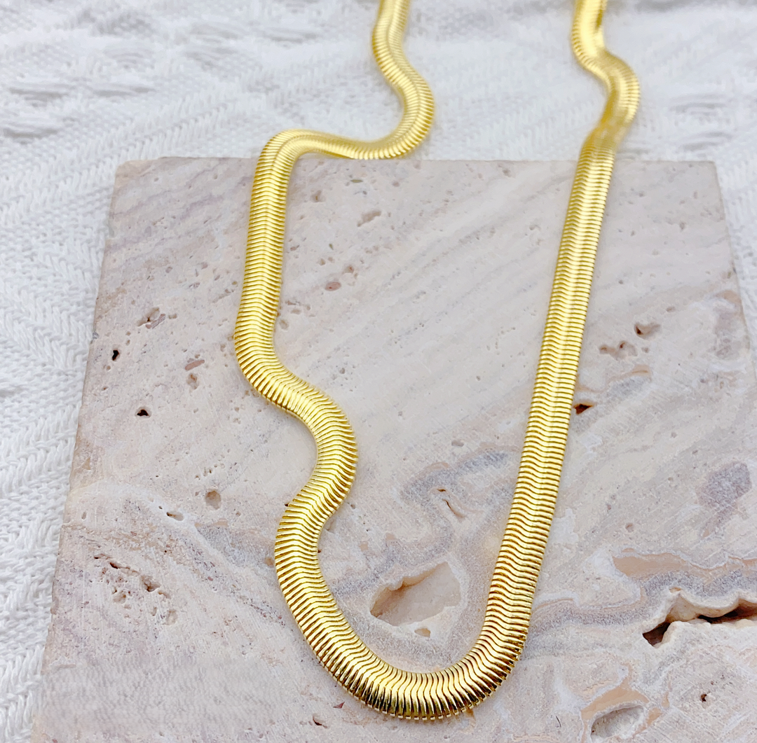 Goldzilla Wave Chain Necklace