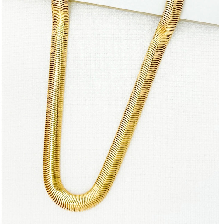 Goldzilla Wave Chain Necklace