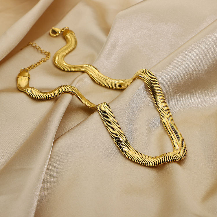 Goldzilla Wave Chain Necklace