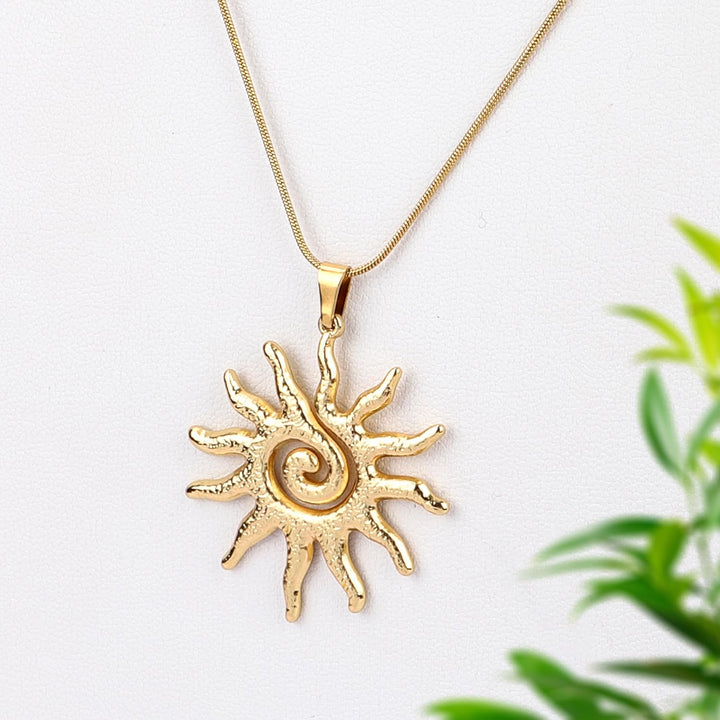 Sunzilla Swirl Necklace