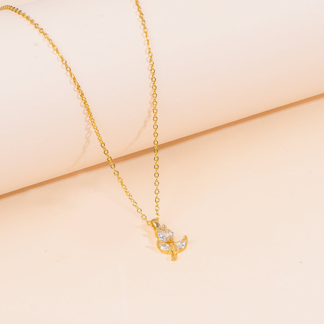 Tulip Rosebud Mini Pendant Necklace - Gold