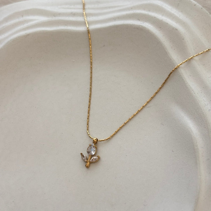 Tulip Rosebud Mini Pendant Necklace - Gold