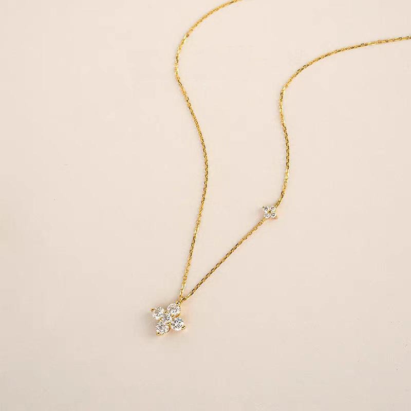 Daisy Glow Sparkling Necklace