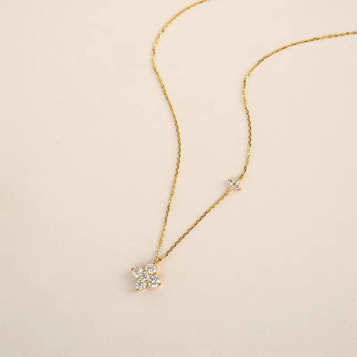 Daisy Glow Sparkling Necklace