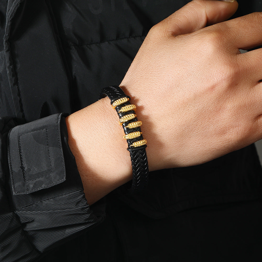 Cocoa Forge Clawed Bracelet - Gold