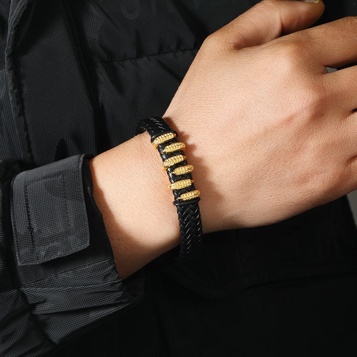 Cocoa Forge Clawed Bracelet - Gold