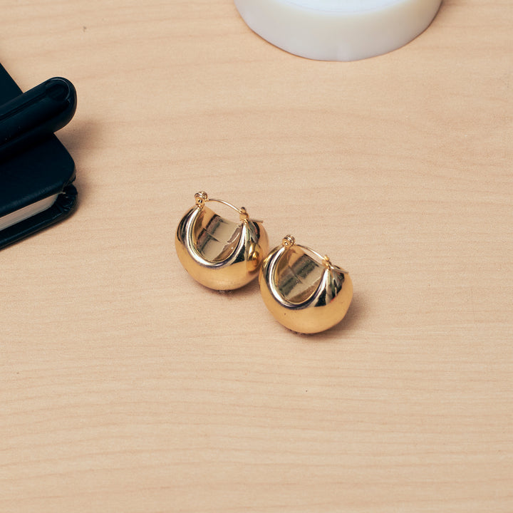 Lustrous Link Necklace and Earrings Set