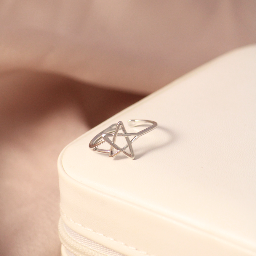 One-line star silver ring