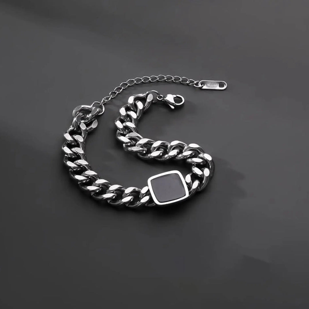 Onyx Signet Bracelet | Salty