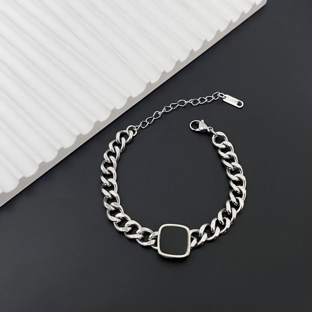 Onyx Signet Bracelet | Salty