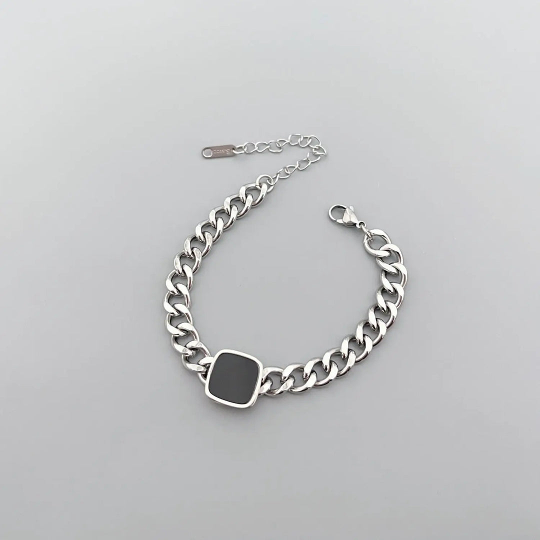 Onyx Signet Bracelet | Salty