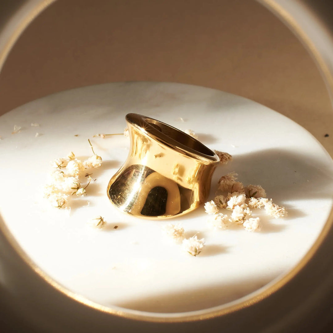 Opulent Oracle Ring | Salty