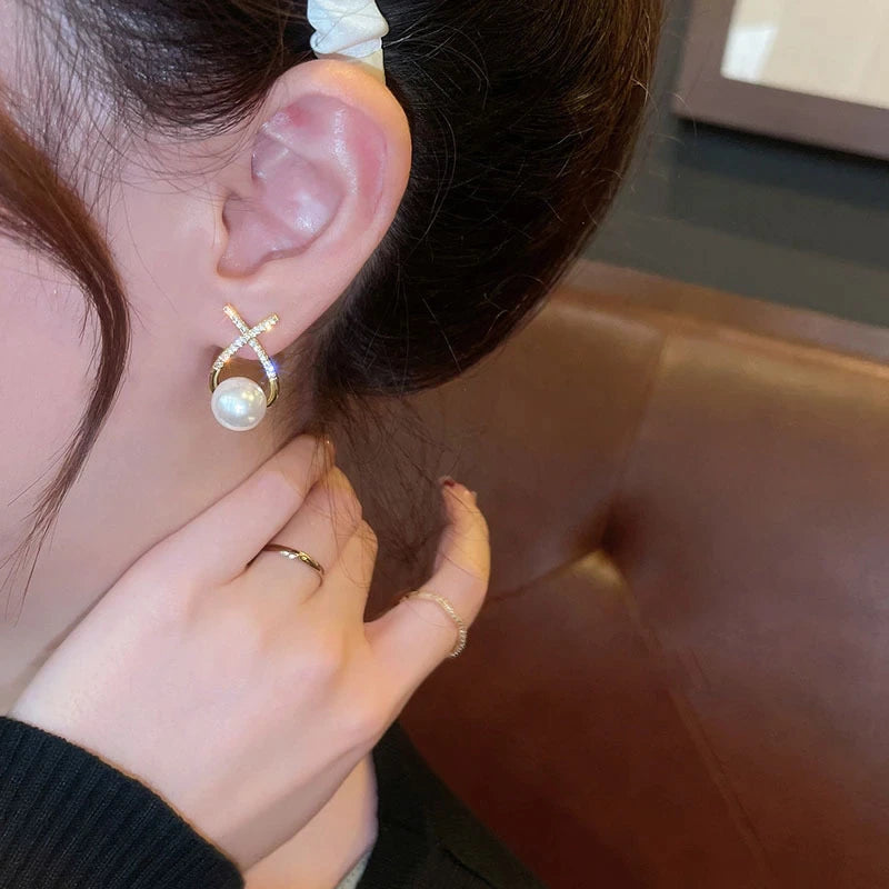 Palace Pearl Earrings - Salty Accessories