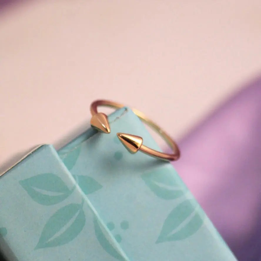 Parallel Arrows Gold Band - Salty Accessories