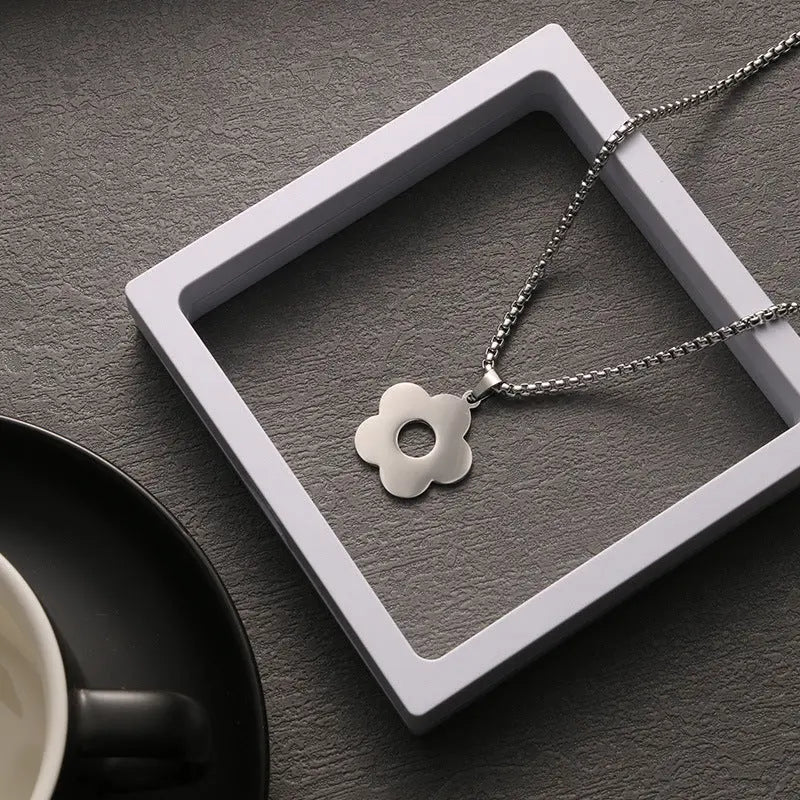 Peony Silver Necklace - Salty Accessories