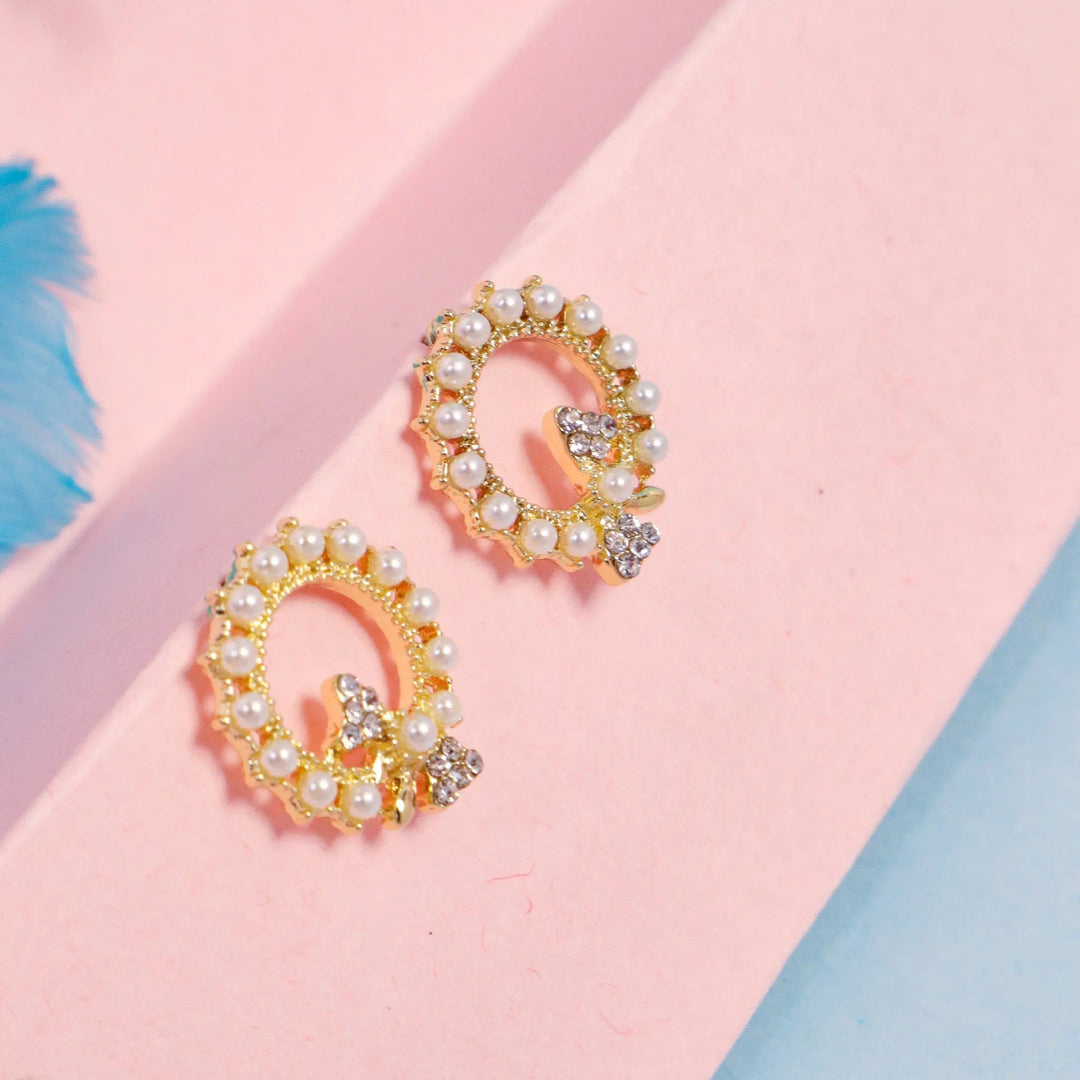 Pretty Pearls Filled Stud