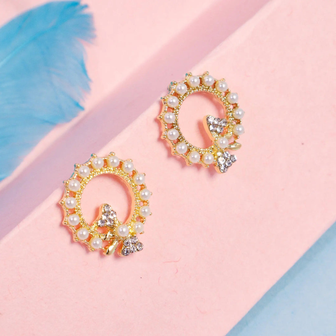 Pretty Pearls Filled Stud