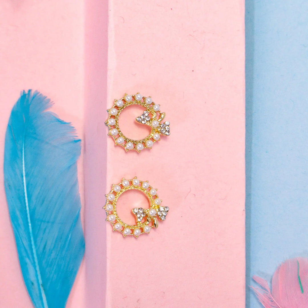 Pretty Pearls Filled Stud