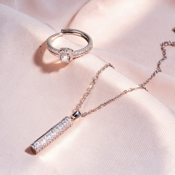 Jazzy Mark Ring And Necklace Set