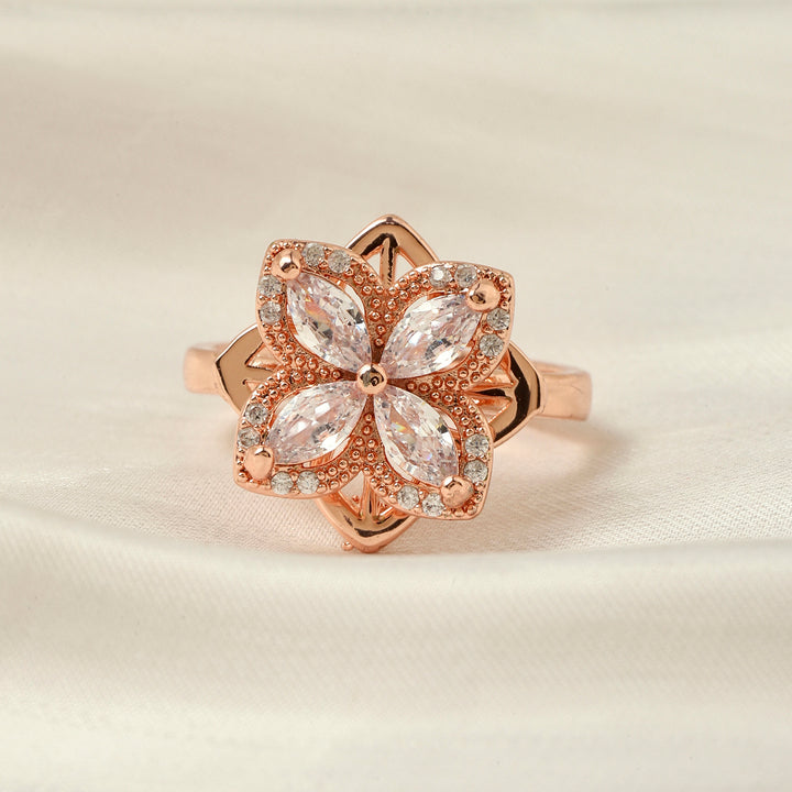 Thea Clover Heart Spinner Ring