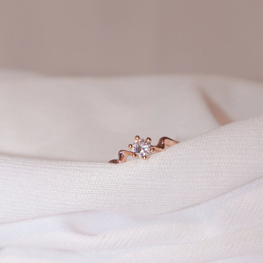 Curved wave rose-gold ring - Salty Accessories