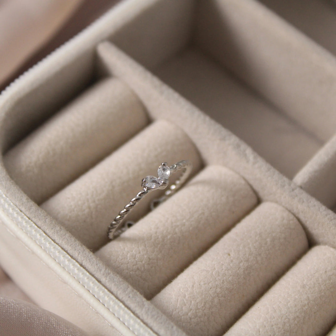 Minimalist Crystal Heart Ring - Salty Accessories