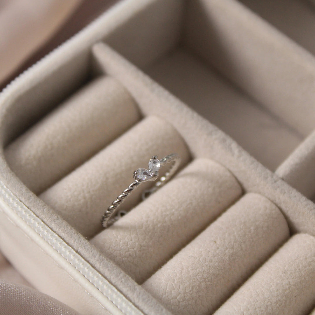Minimalist Crystal Heart Ring - Salty Accessories