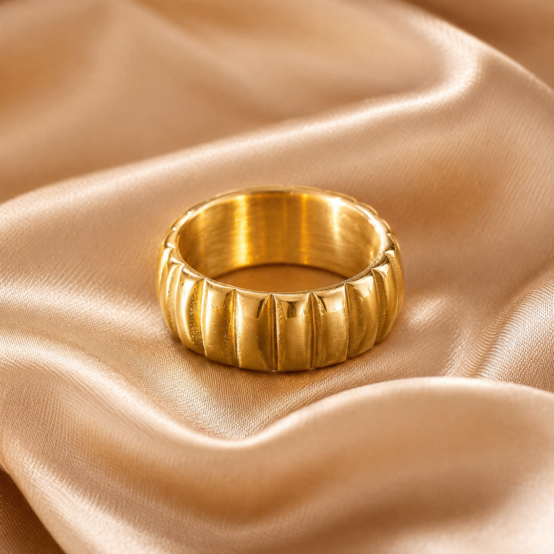 Radiant Ruler Ring