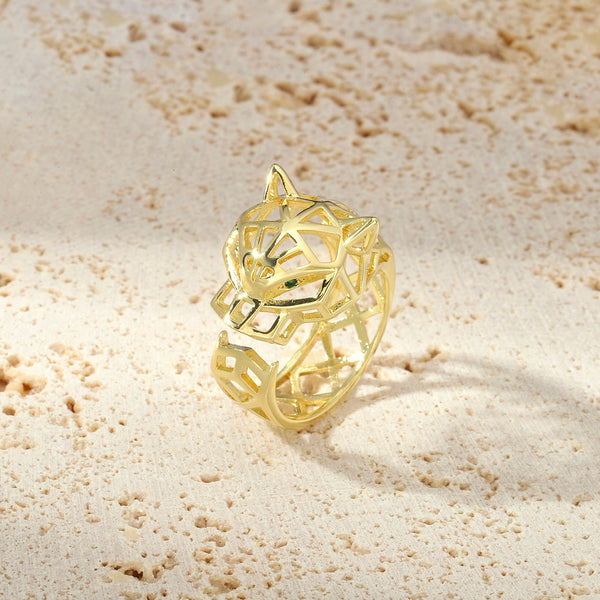 Courageous Claw Ring