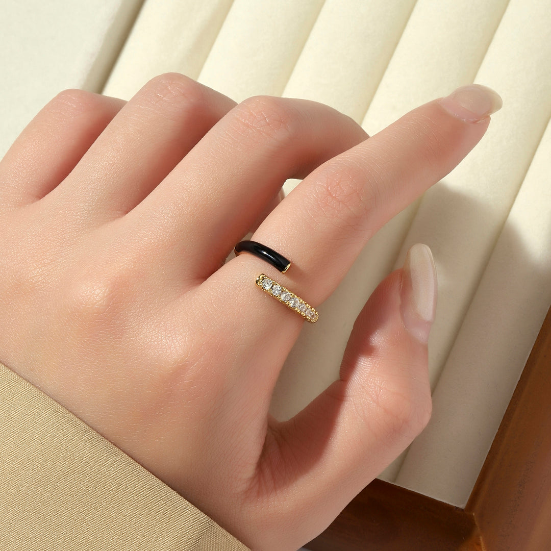 Graceful Delight Ring - Salty Accessories