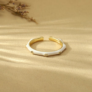 Sinister Splendor Ring - White