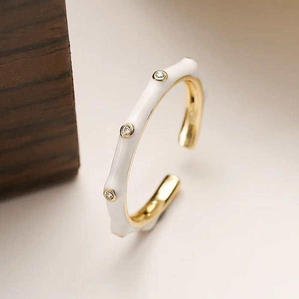 Sinister Splendor Ring - White