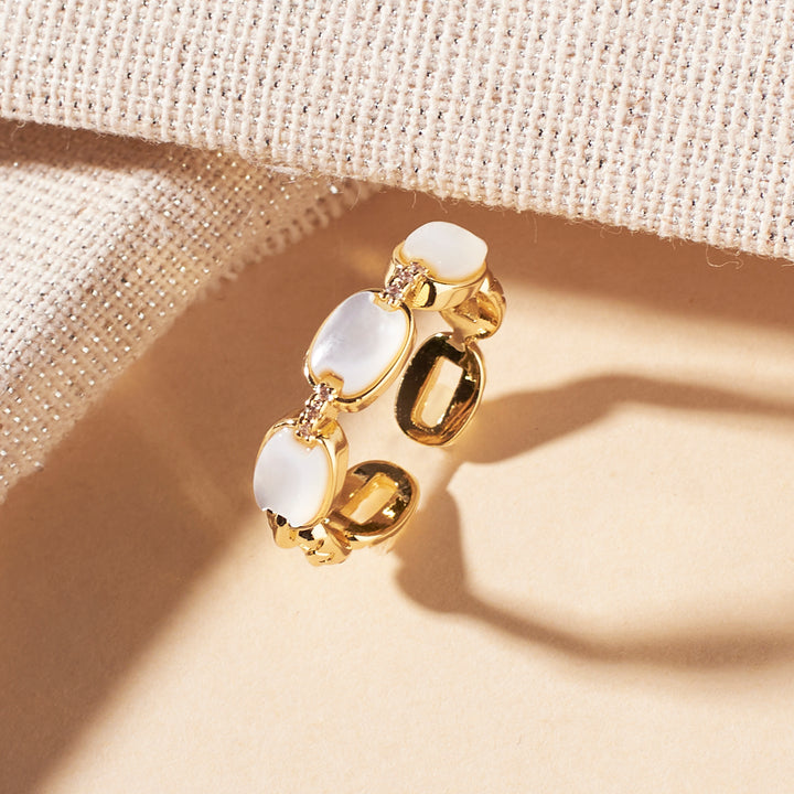 Shell Linked Gold Ring - Salty Accessories