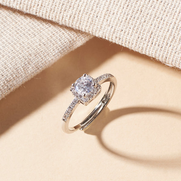 Rosaria Solitaire Silver Ring