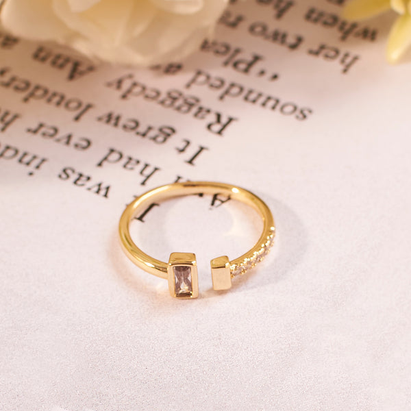 Niata Crystal Gold Ring