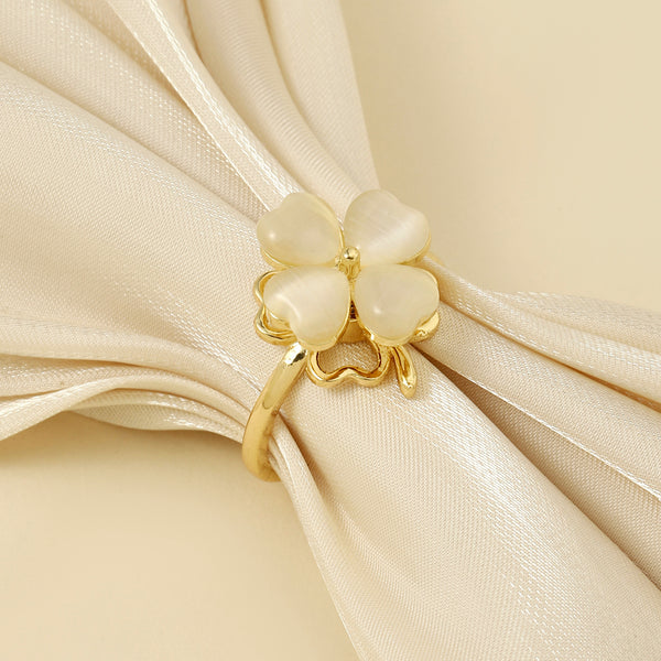 Nyrah Spinner Milky Floral Ring