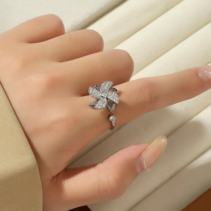 Windy Spinner Crystal Ring - Salty Accessories