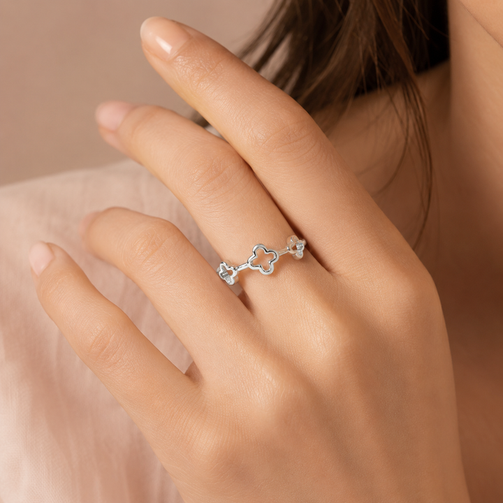 Mini Clover Silver Ring