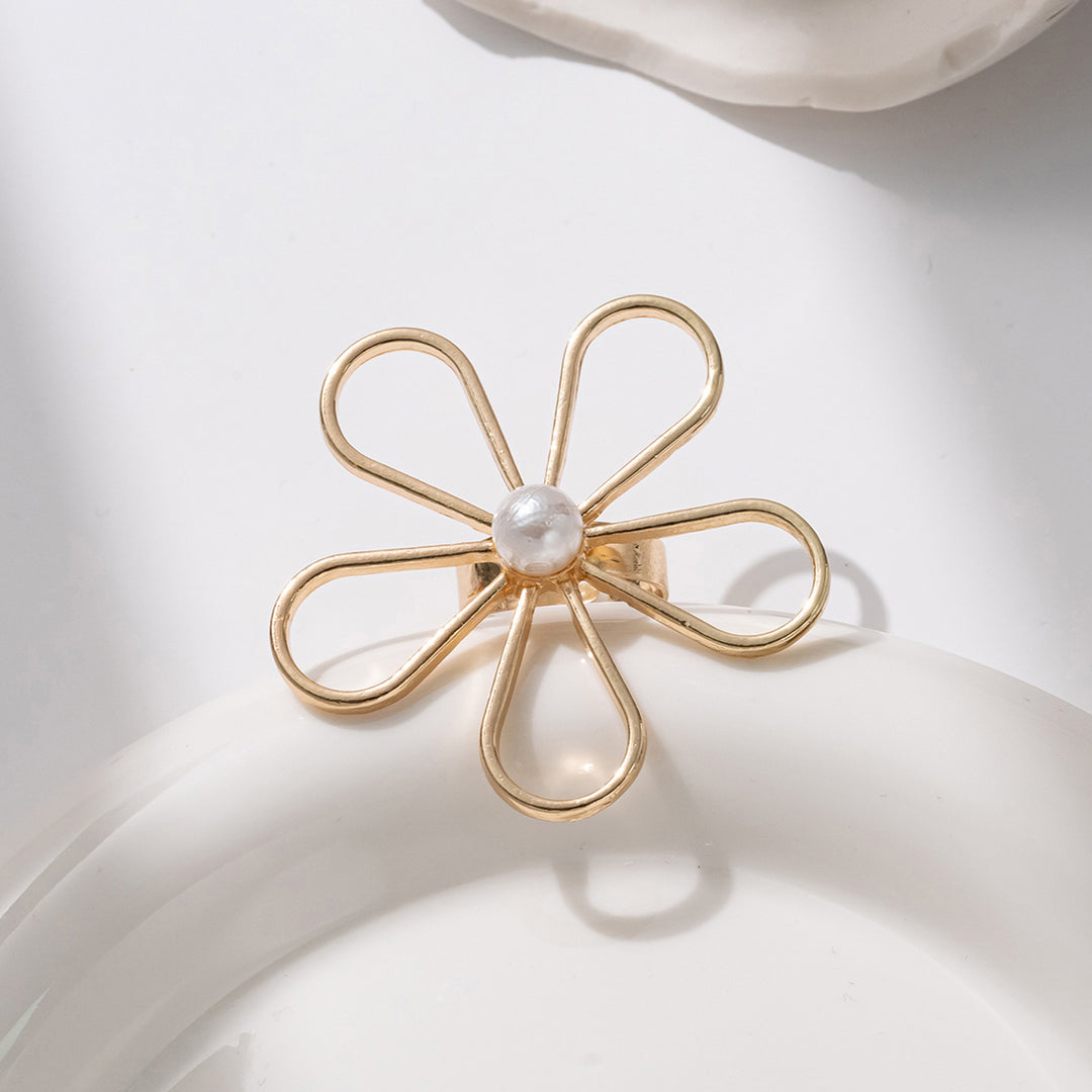 Golden Bloom Pearl Ring