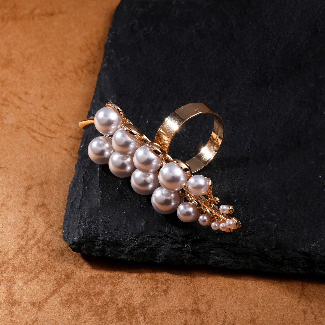 Embellished Pearls Leaf Ring