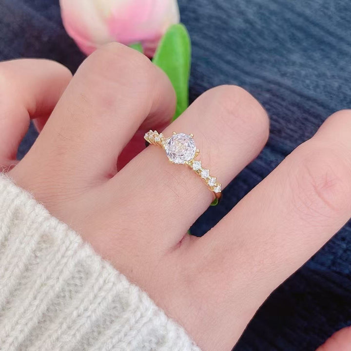 Luna Promise Spark Ring
