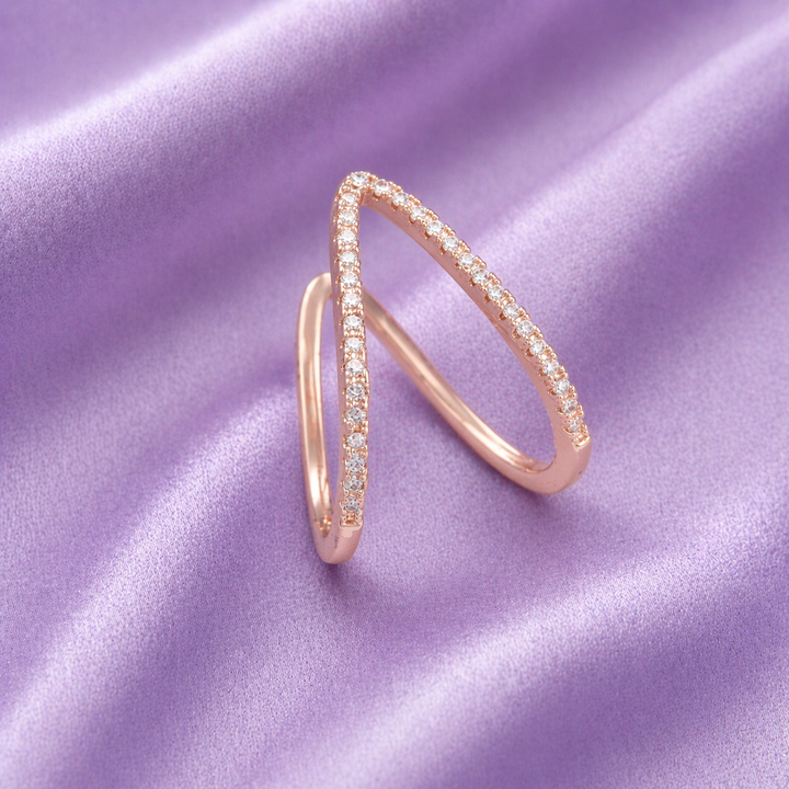 Minimalist V-Curved Ring