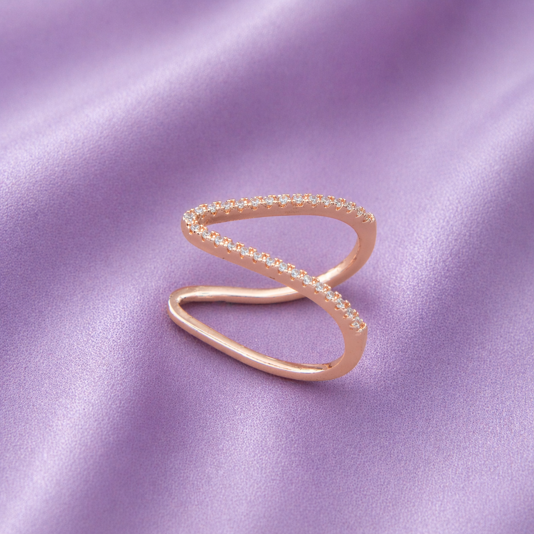 Minimalist V-Curved Ring