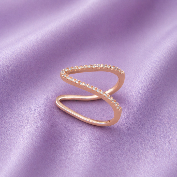 Minimalist V-Curved Ring