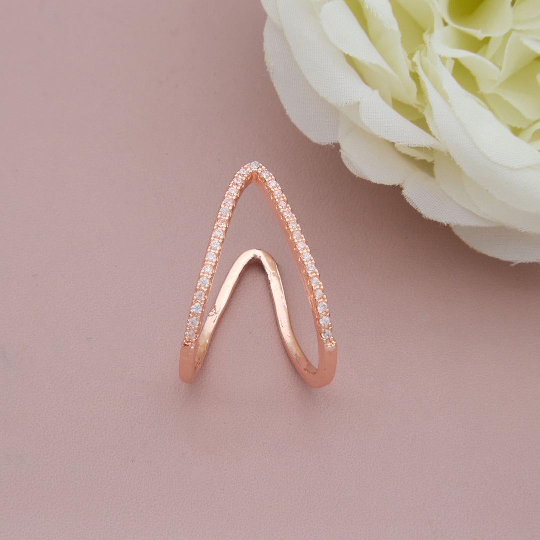 Minimalist V-Curved Ring - Salty Accessories