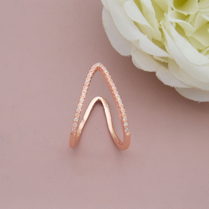 Minimalist V-Curved Ring - Salty Accessories