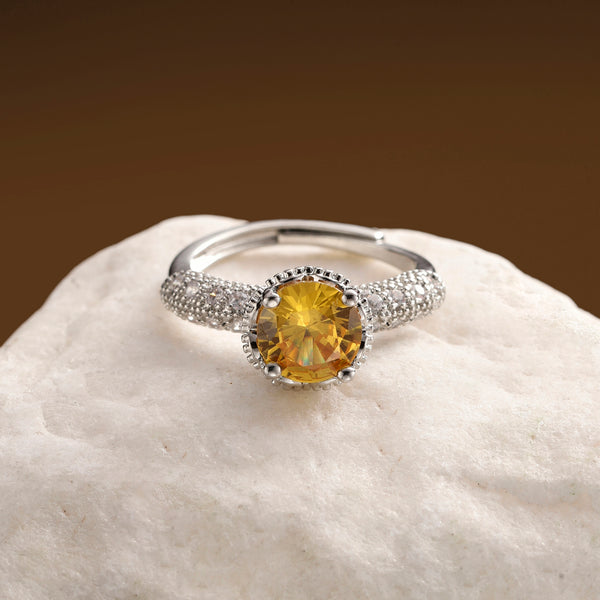 Orlina Radiant Halo Ring - Yellow