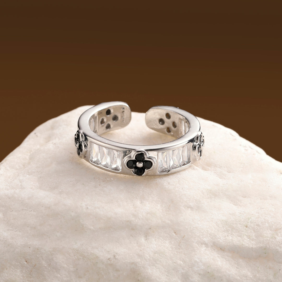 Virelle Clover Groove Ring